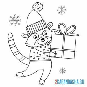 Раскраска енот с подарком